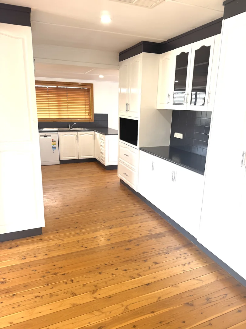 Additional image 5 of 2 Borland Street, Roma QLD 4455