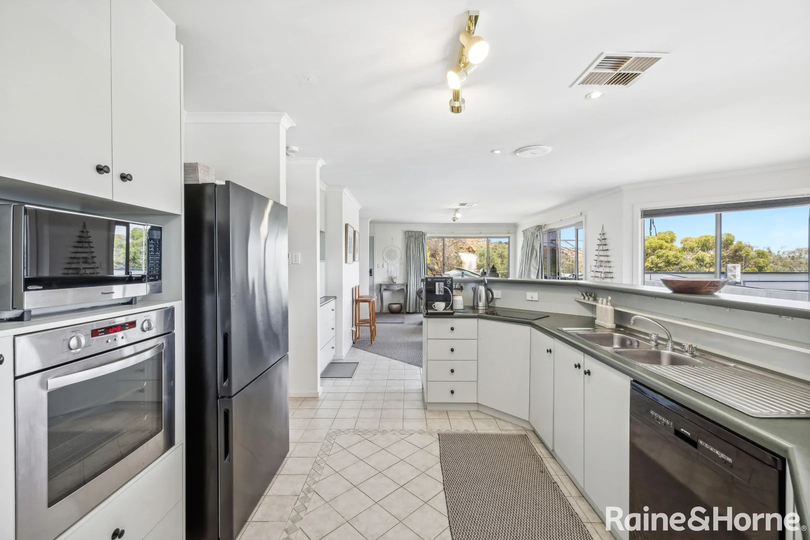 Additional image 2 of 9 Sunnyside Road, Sunnyside SA 5253