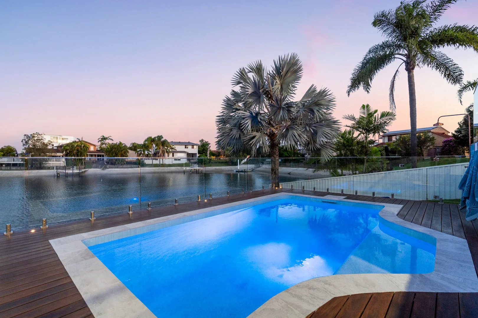 Additional image 31 of 210 Sunshine Boulevard, Mermaid Waters QLD 4218