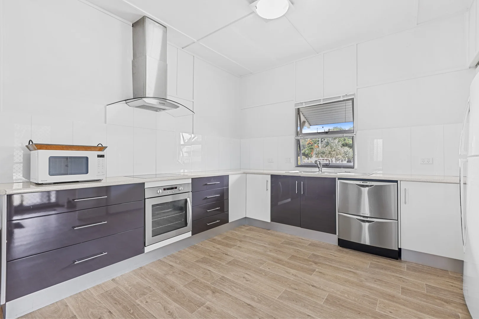 Additional image 2 of 30 Gympie Road, Tin Can Bay QLD 4580