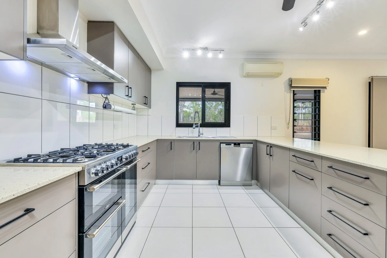 Additional image 6 of 332 Jarvis Road, Acacia Hills NT 0822