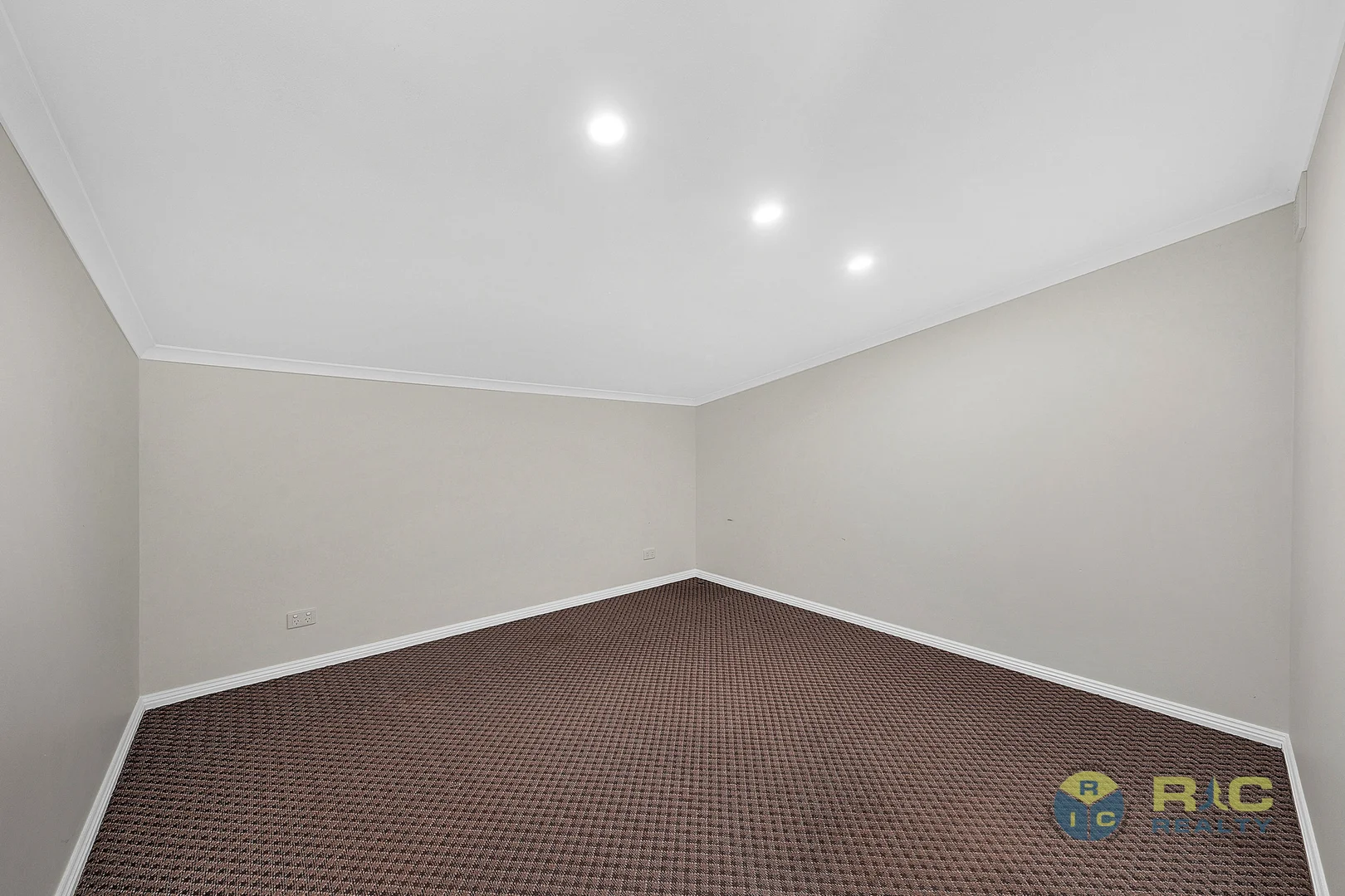 Additional image 35 of 27-29 Canterbury Way, Churchill VIC 3842