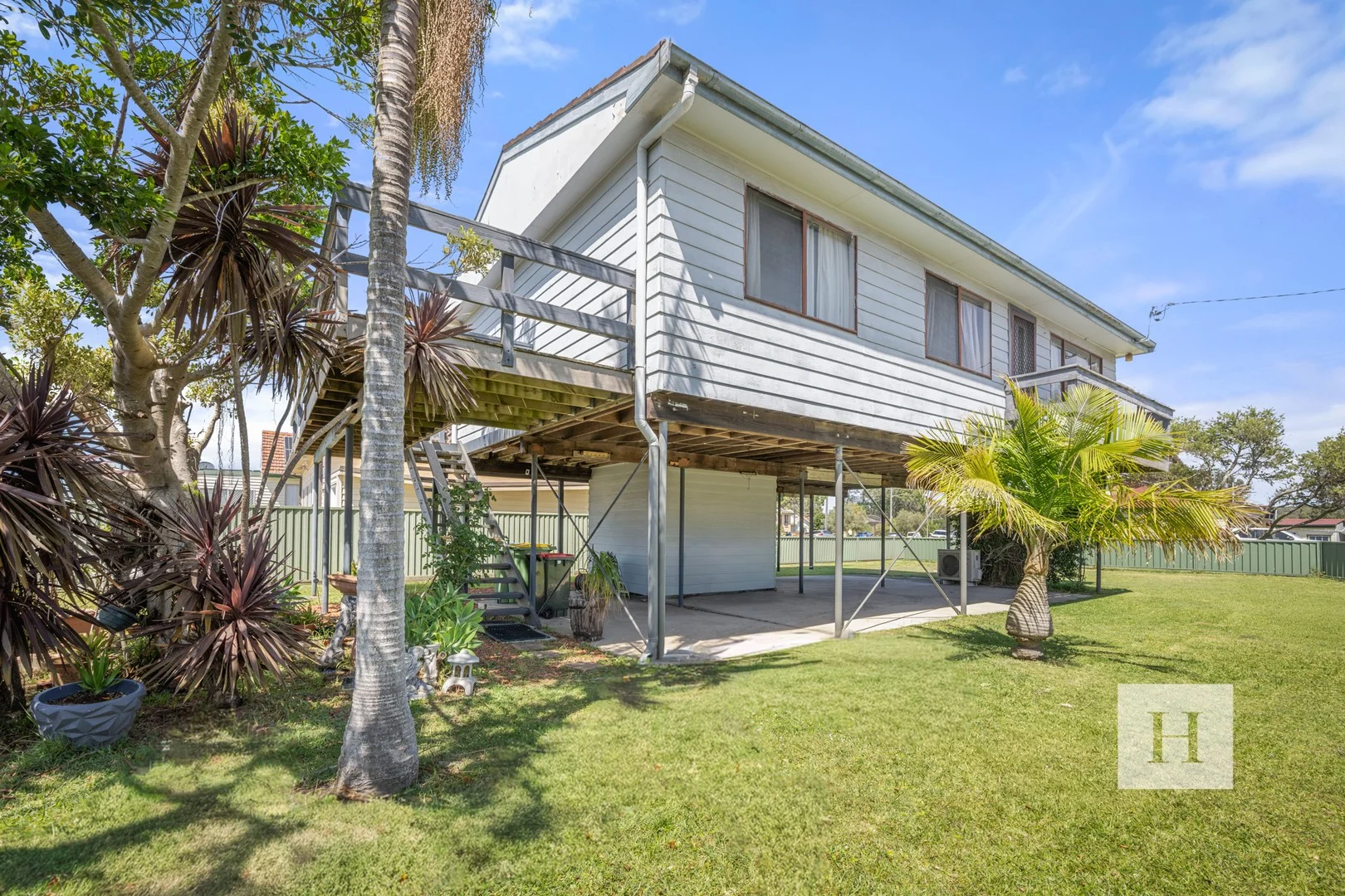 9 Lakeview Avenue, Gorokan NSW 2263