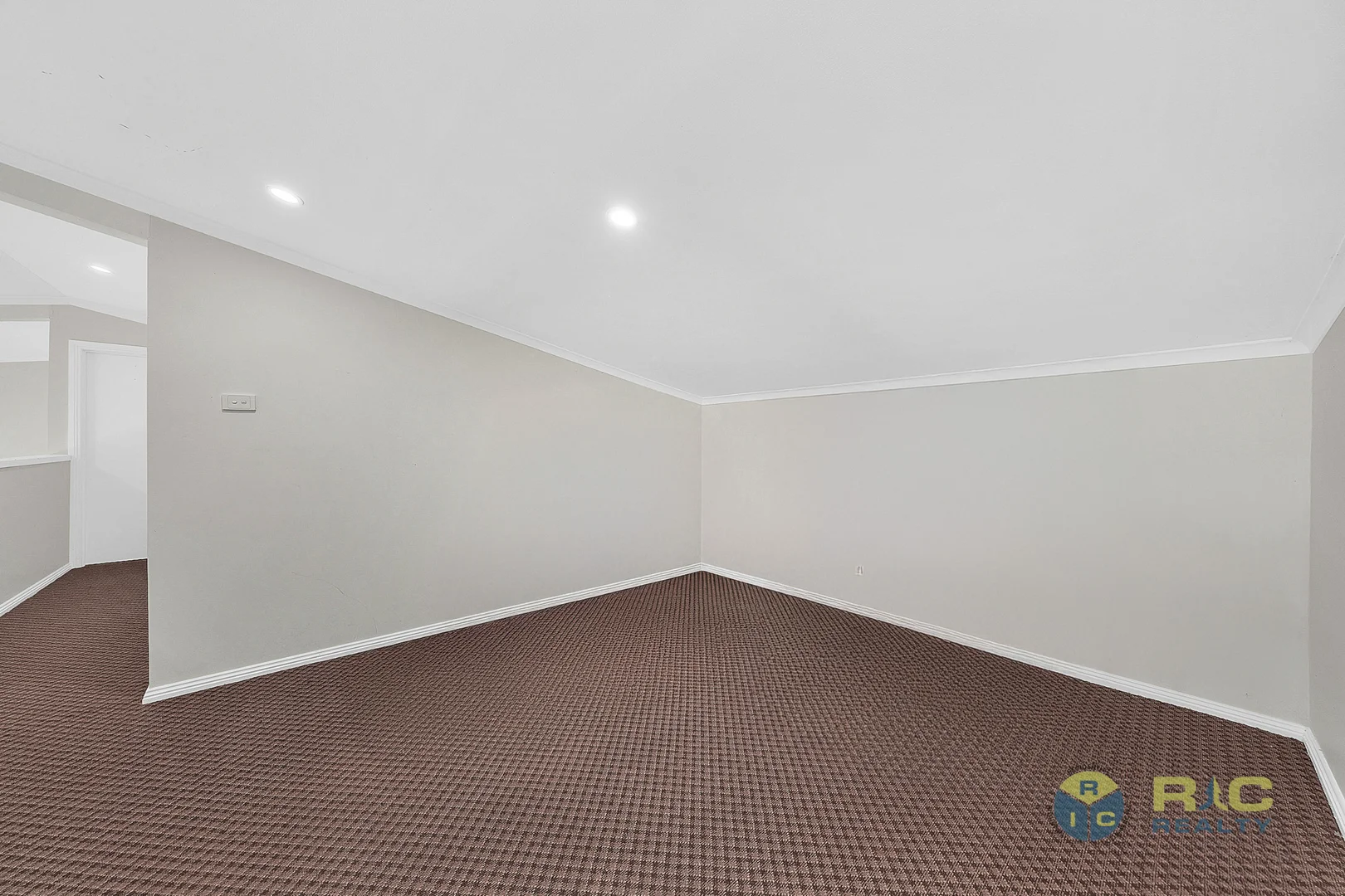 Additional image 33 of 27-29 Canterbury Way, Churchill VIC 3842