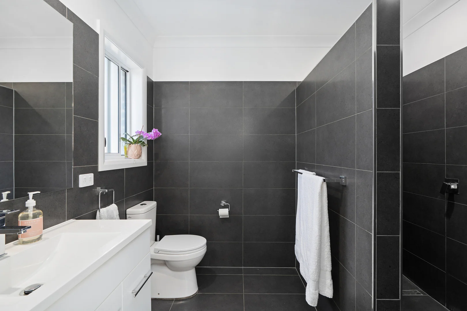 Additional image 11 of 50 Paradise Drive, Gobbagombalin NSW 2650