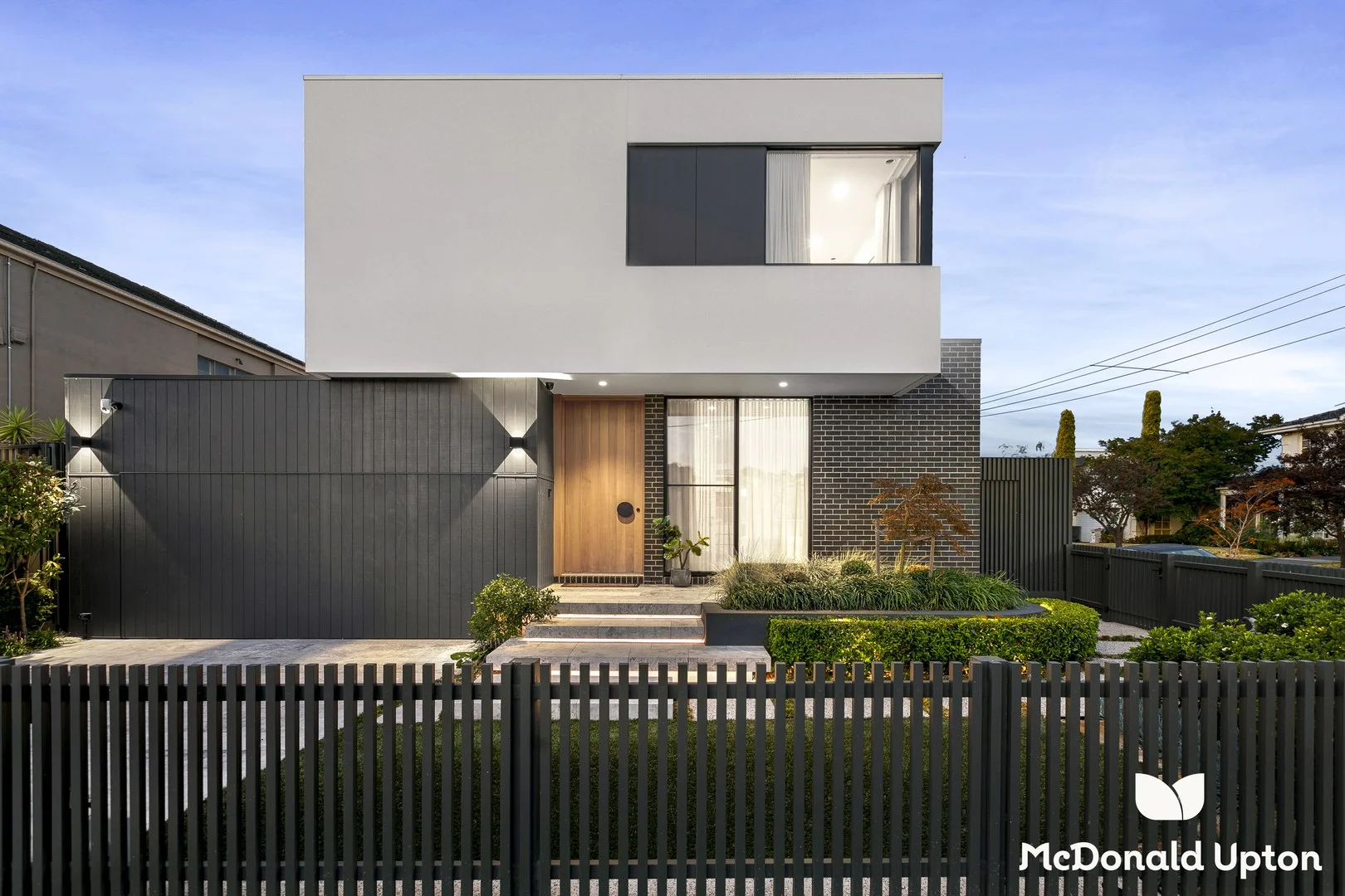 14 Merchiston Grove, Strathmore VIC 3041