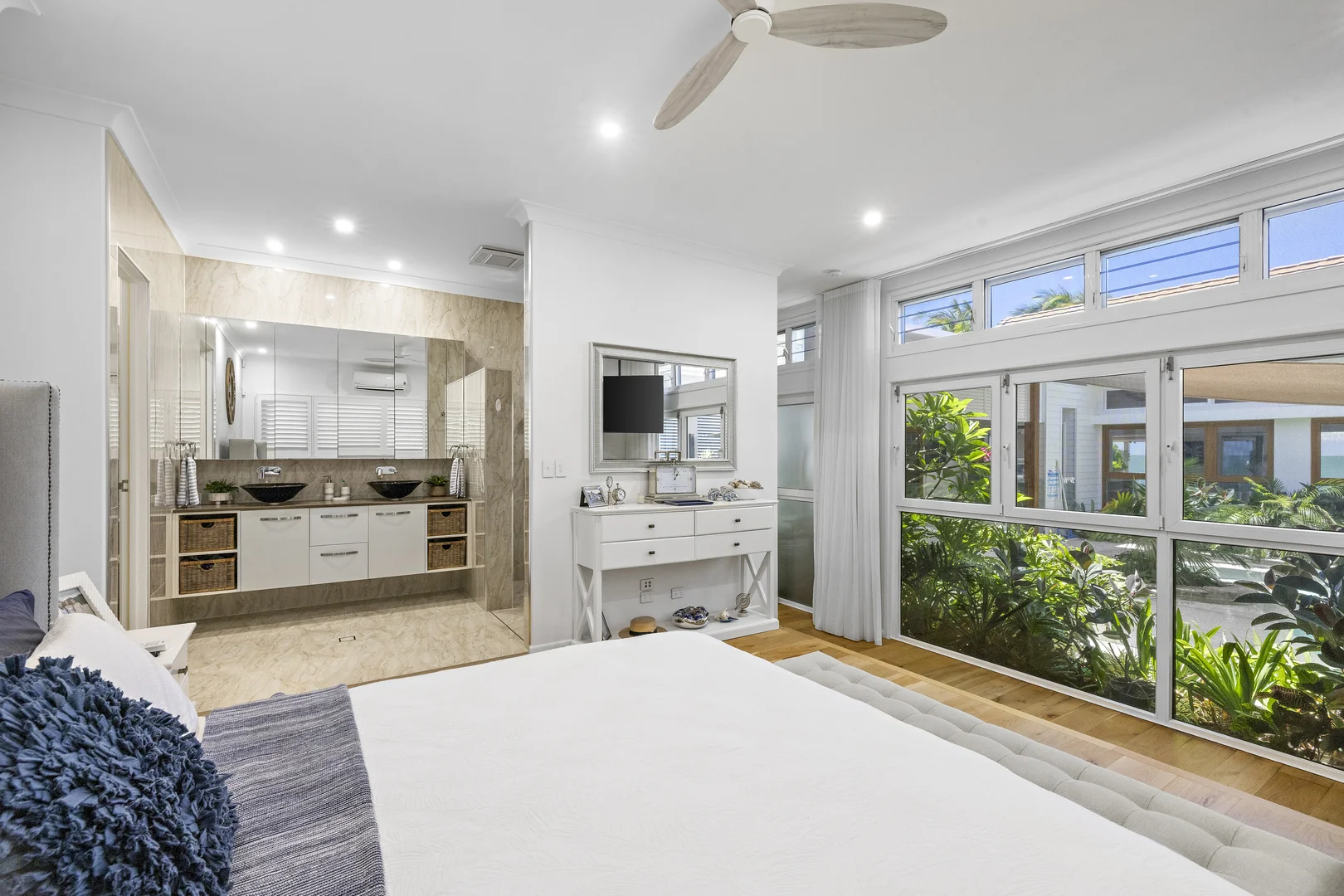 Additional image 25 of 6 Sentinel Court, Raby Bay QLD 4163