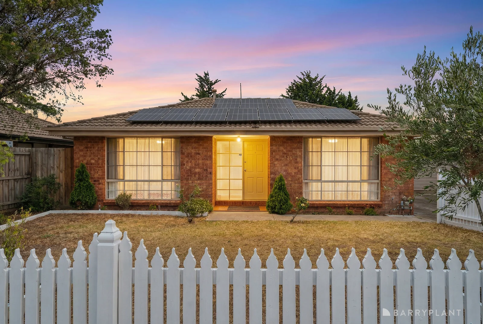 13 Brooklyn Road, Melton South VIC 3338