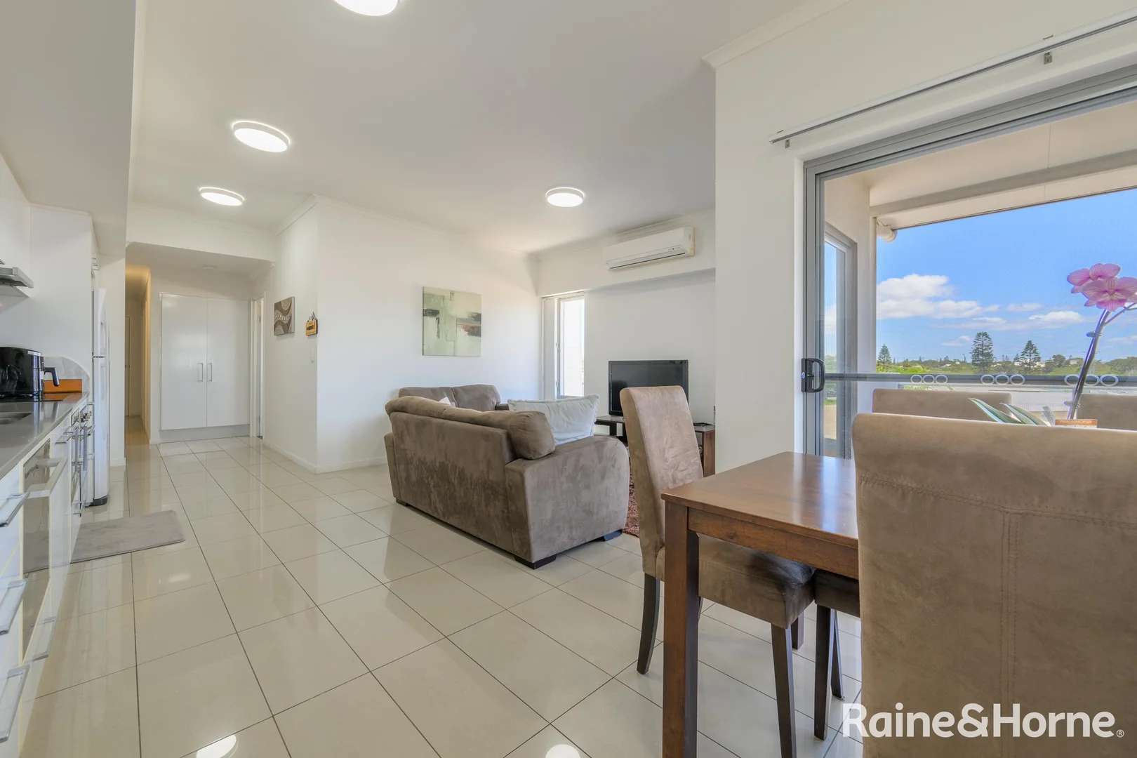 Additional image 8 of 9/11 GLENLYON ST, Gladstone Central QLD 4680