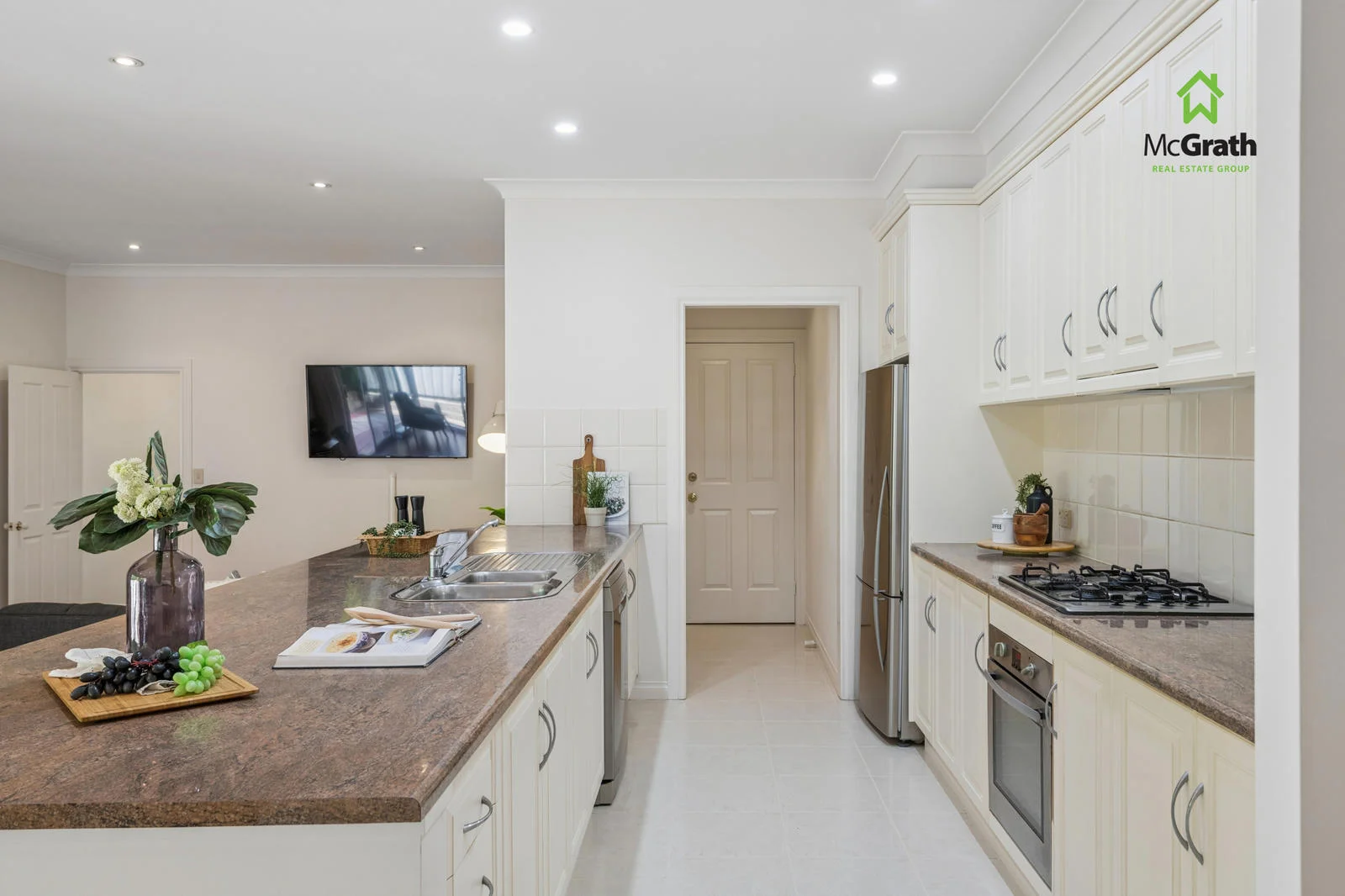 Additional image 11 of 17 Ingleton Drive, Hallett Cove SA 5158