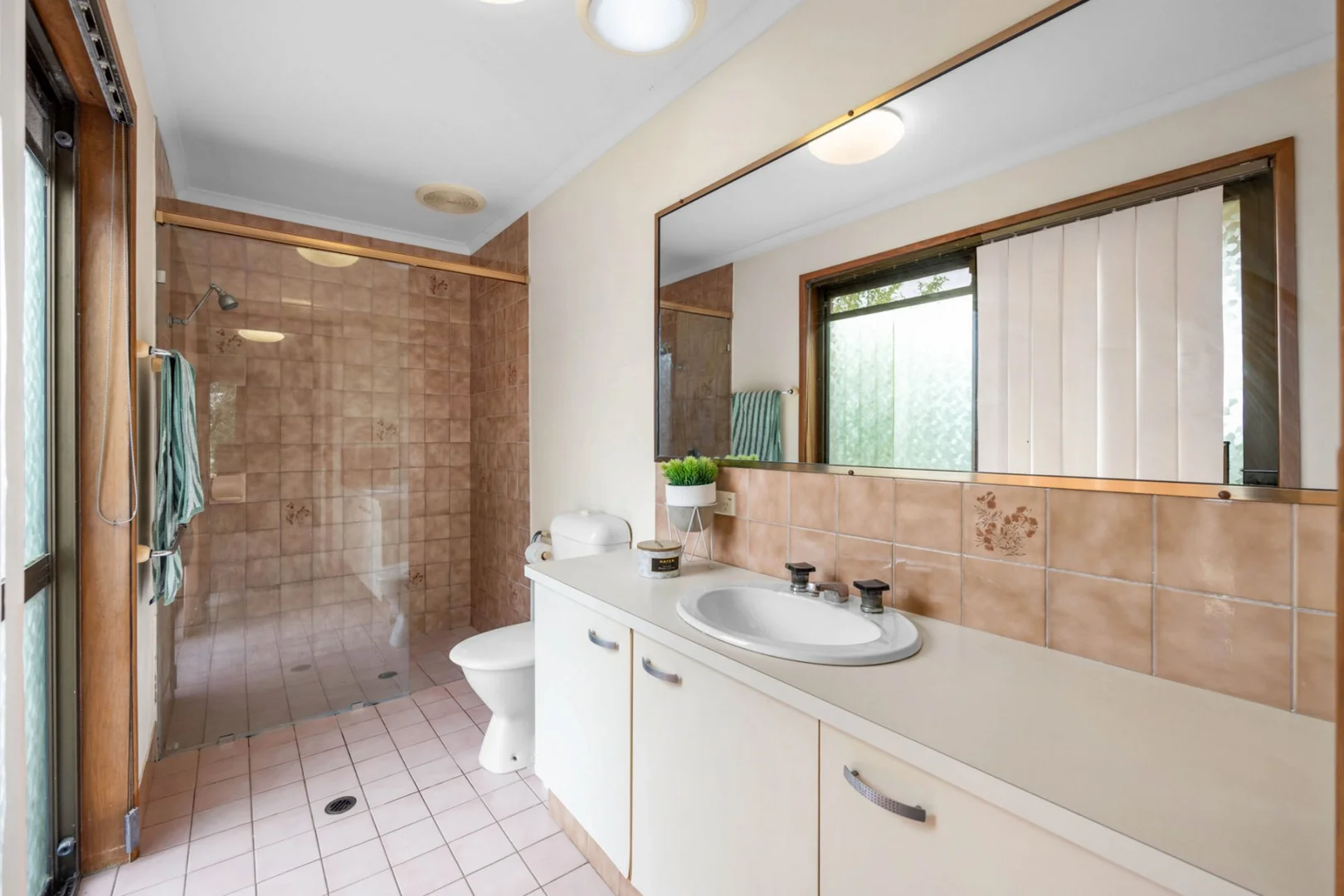 Additional image 11 of 2 Winchester Road, Little Mountain QLD 4551