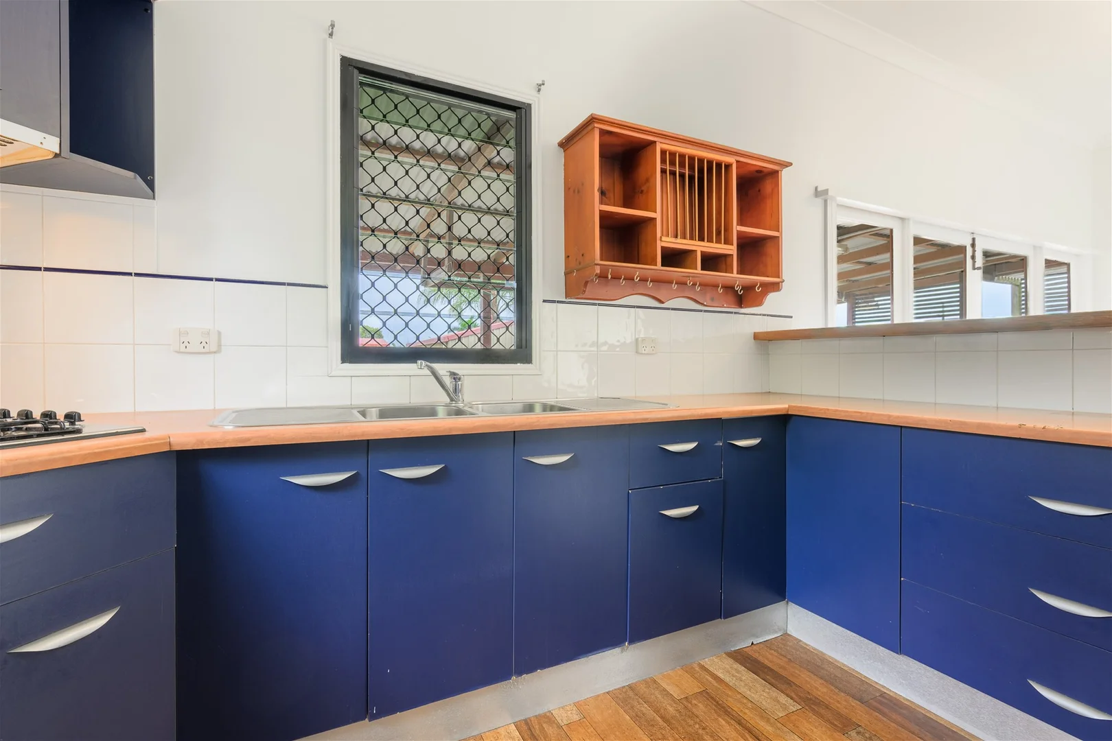 Additional image 3 of 16 Roberts Street, South Gladstone QLD 4680