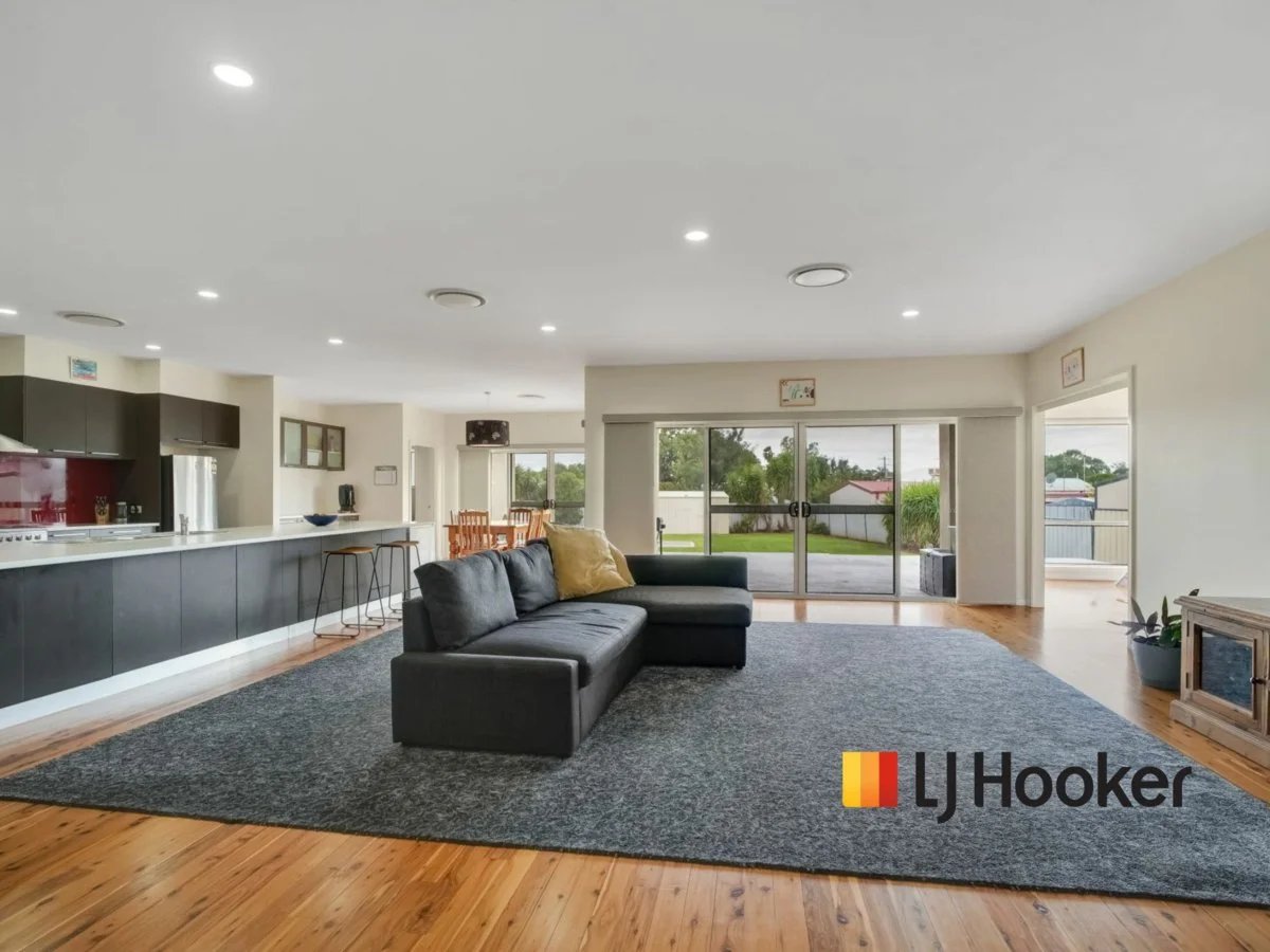 Additional image 8 of 108 Maple Cresent, Narromine NSW 2821