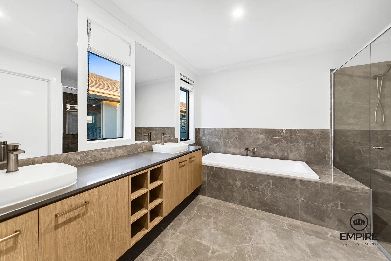 Additional image 9 of 141 Yeungroon Boulevard, Clyde North VIC 3978