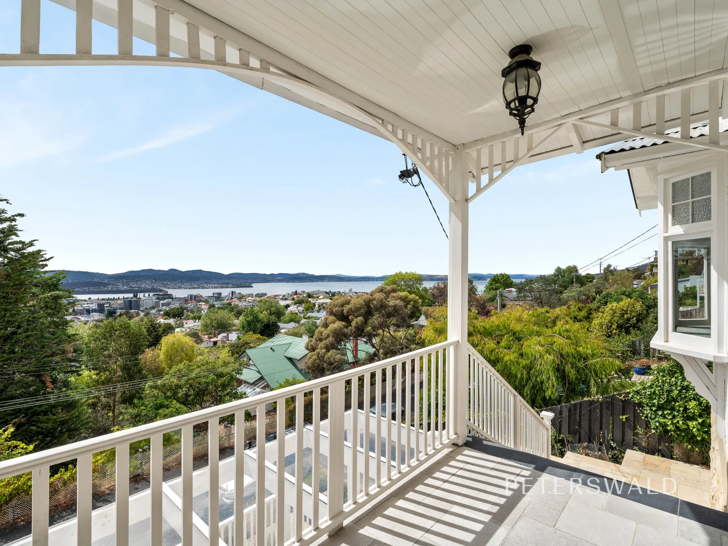 52 Knocklofty Terrace, West Hobart TAS 7000