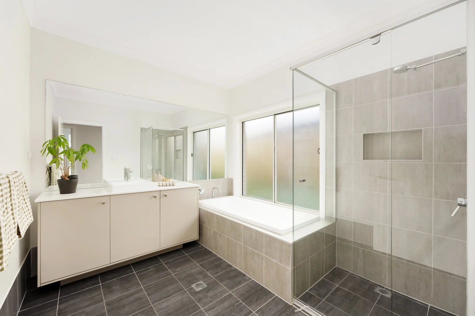 Additional image 17 of 16 White Waratah Place, Welby NSW 2575