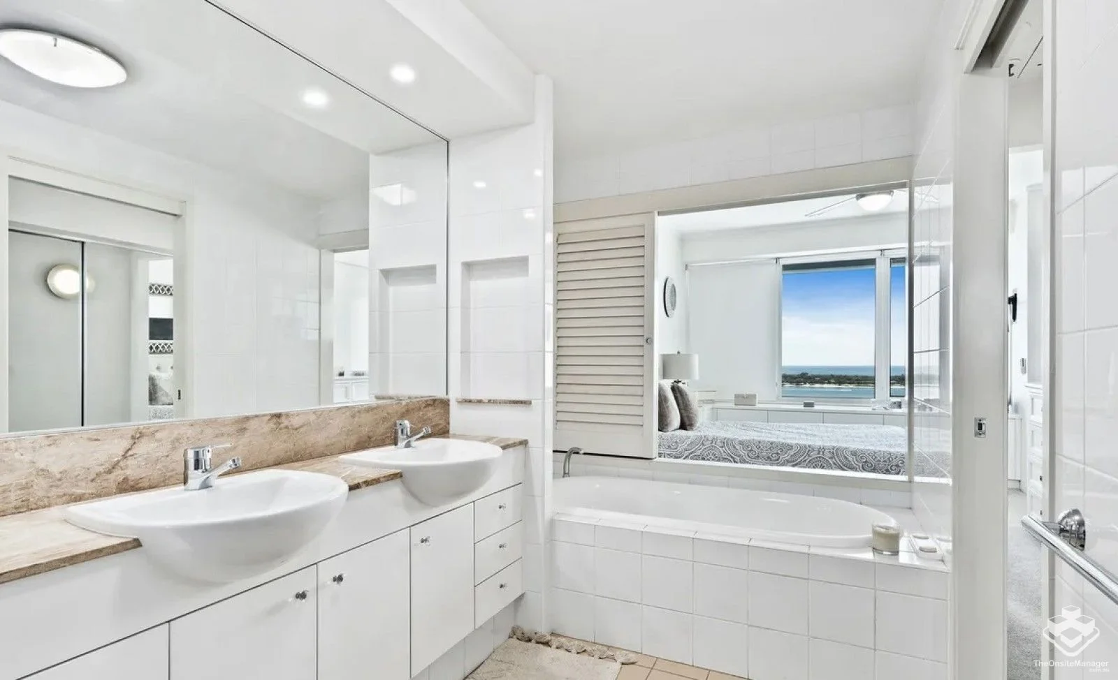 Additional image 7 of ID:21169331/326 Marine Parade, Labrador QLD 4215