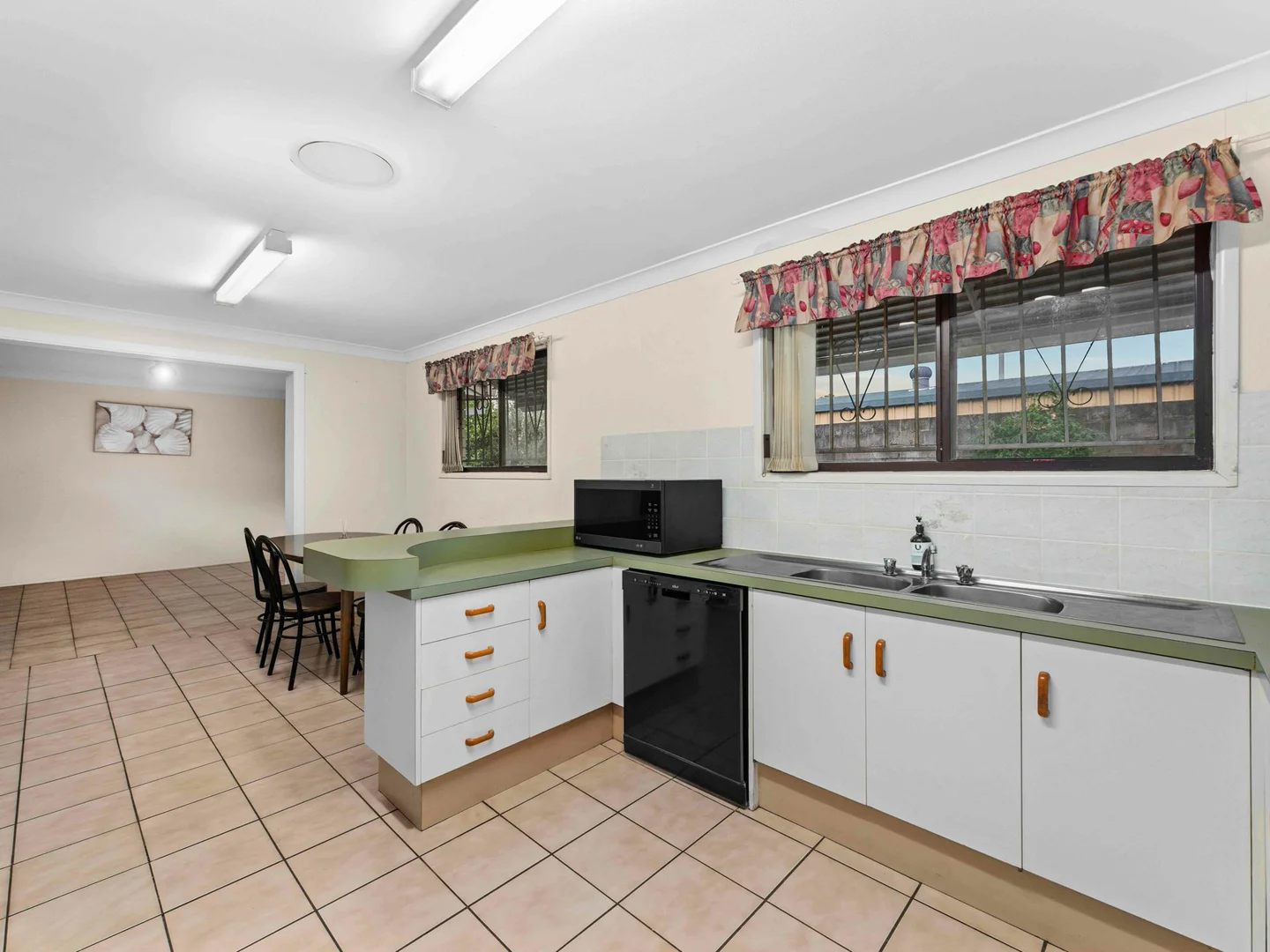Additional image 14 of 21 Woodsiana Street, Robertson QLD 4109