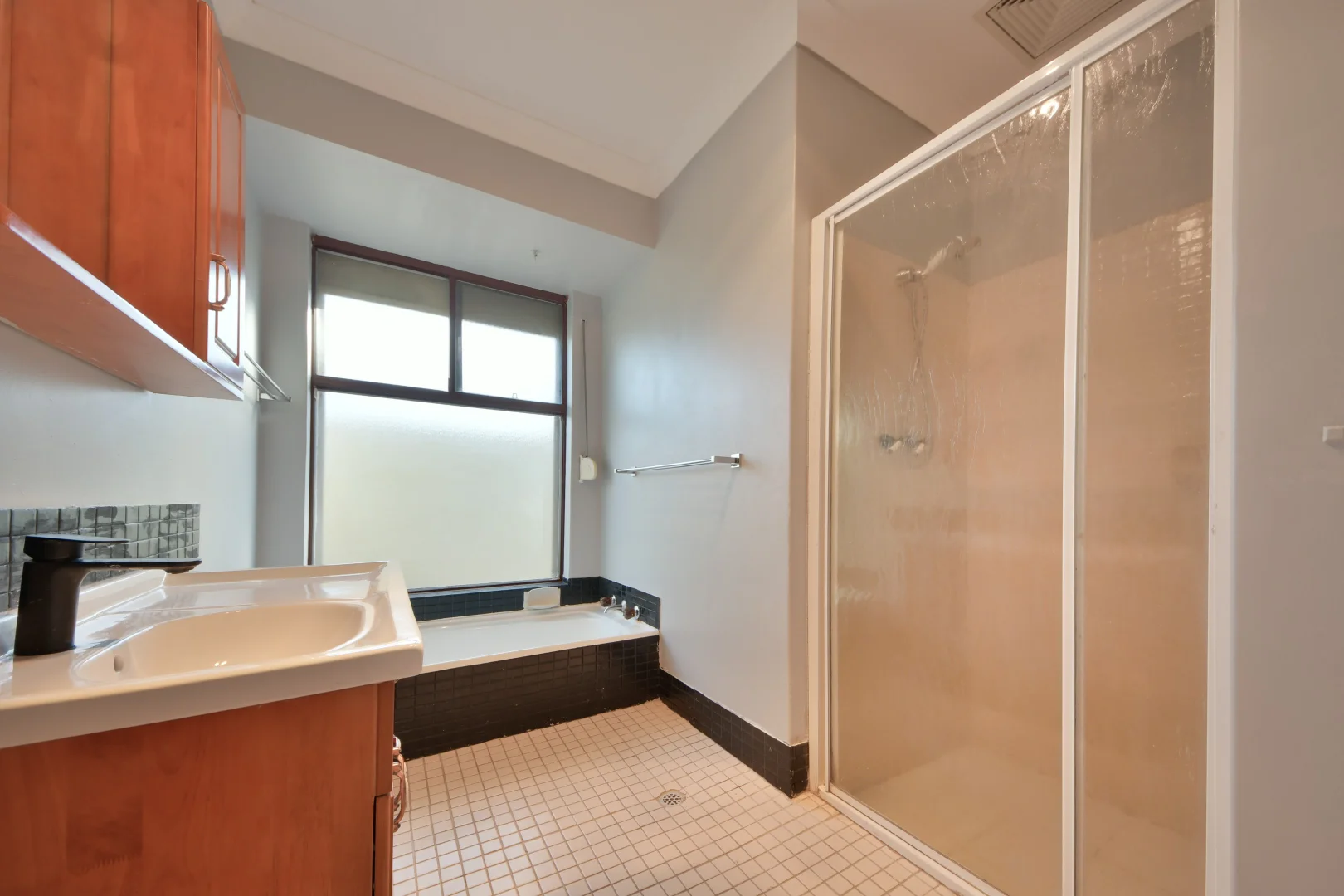 Additional image 8 of 5 Raeside Crescent, Cooloongup WA 6168