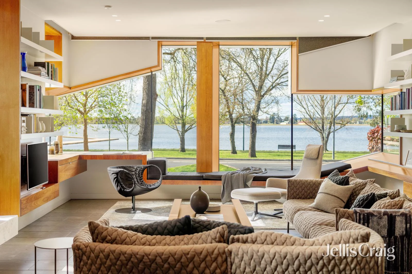 Additional image 5 of 227 Wendouree Parade, Lake Wendouree VIC 3350