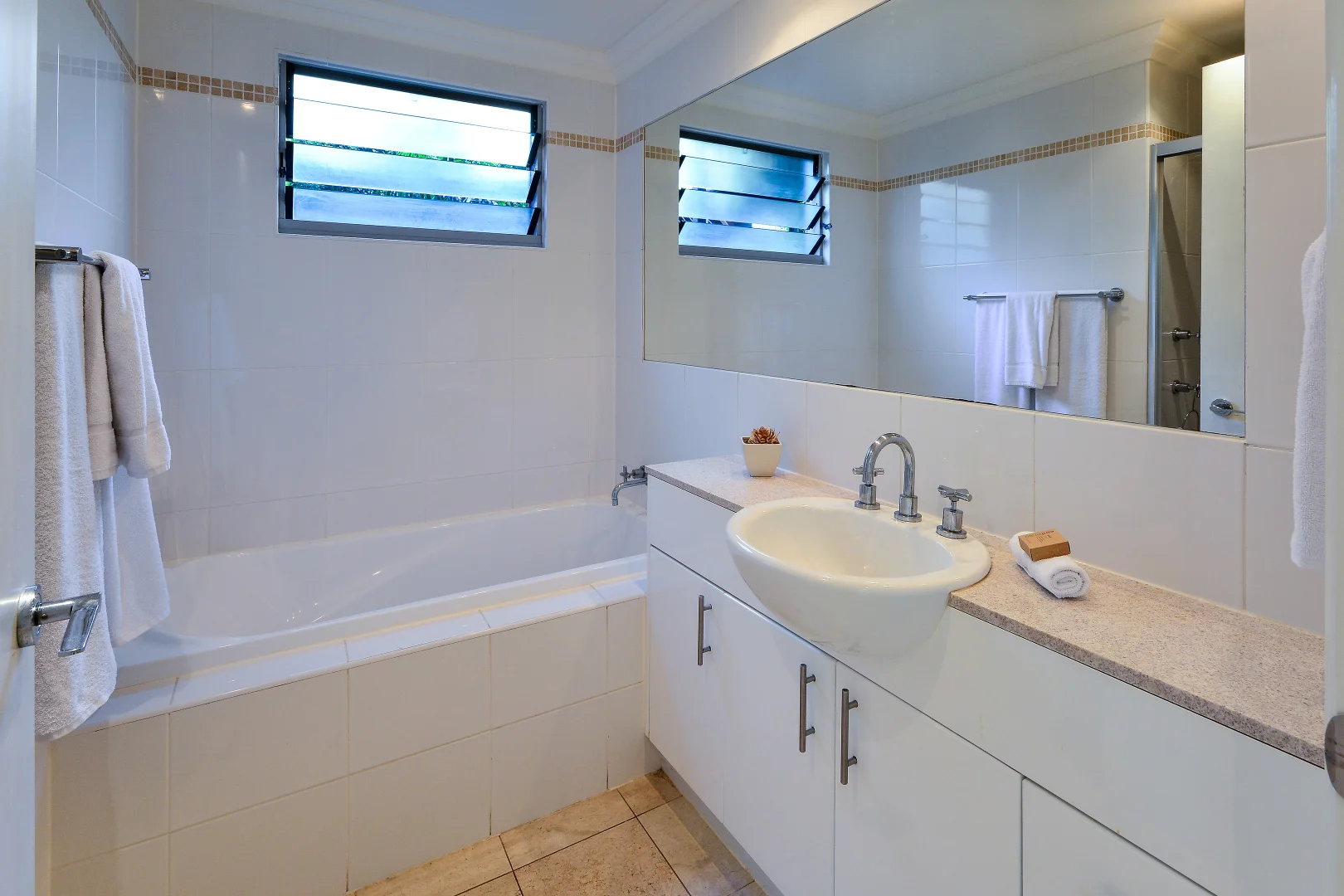 Additional image 19 of Bluewater Views 9/2 Banksia Court, Hamilton Island QLD 4803