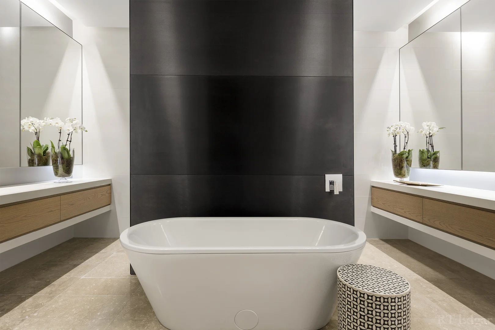 Additional image 13 of 8 Wootton Grove, Caulfield North VIC 3161