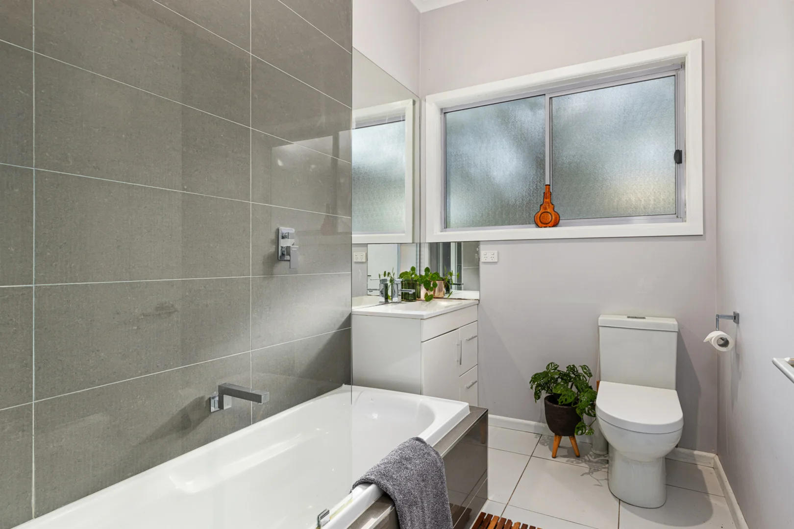 Additional image 13 of 812 Humffray Street South, Mount Pleasant VIC 3350