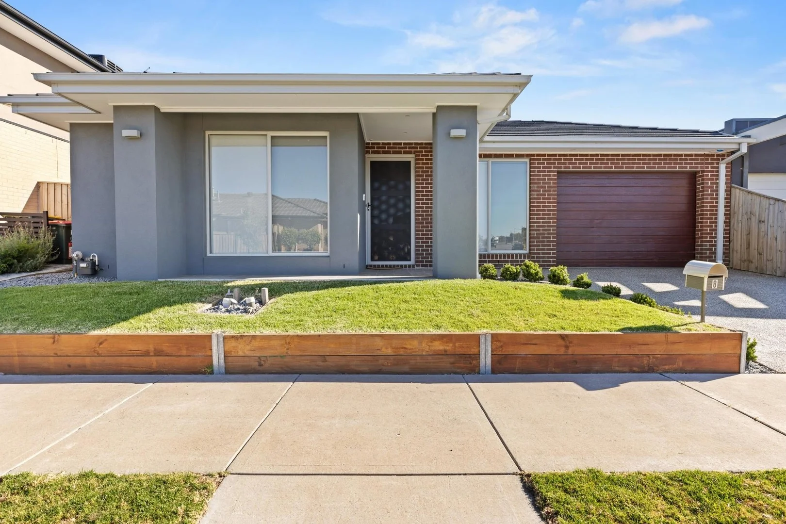 8 Rathdowne Drive, Mickleham VIC 3064