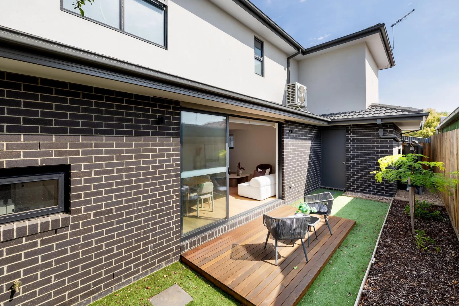 Additional image 17 of 2/30 Oriel Road, Ivanhoe VIC 3079