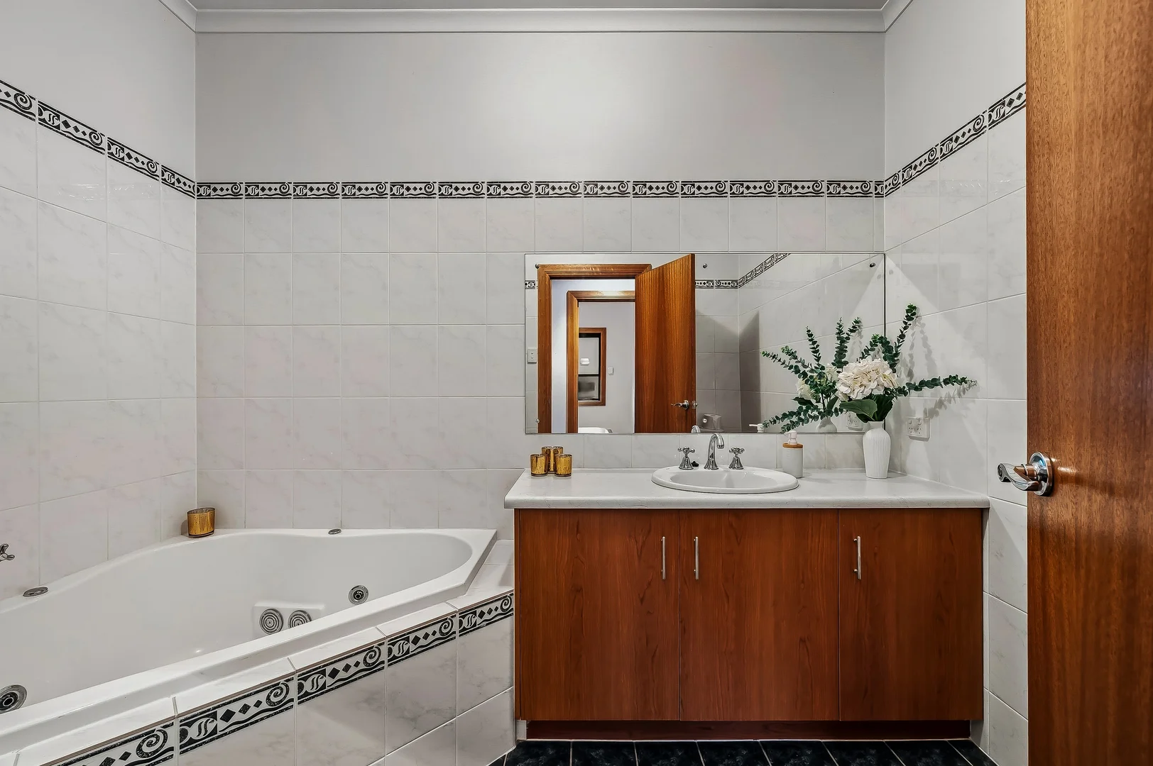 Additional image 15 of 85 Military Road, Tennyson SA 5022