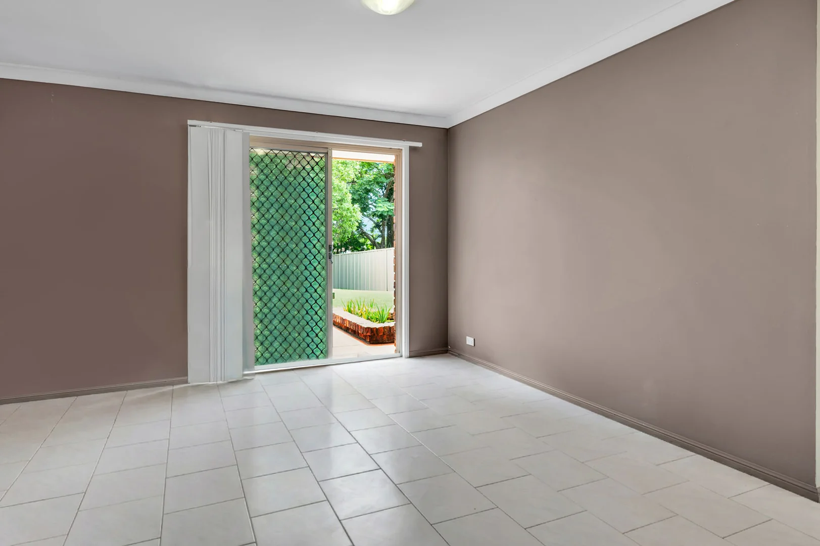 Additional image 10 of 4 Grimsdyke Court, Molendinar QLD 4214