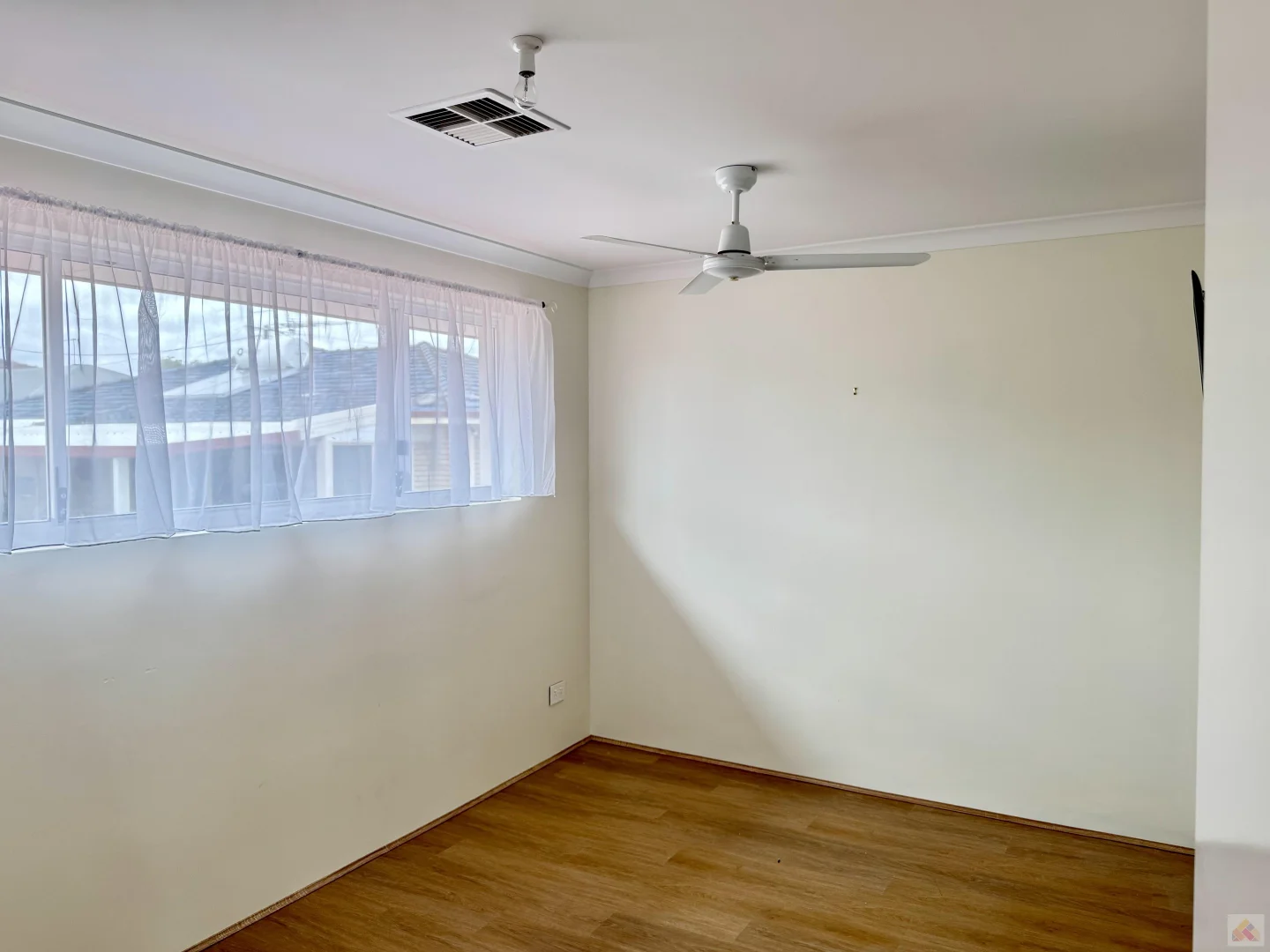 Additional image 36 of 8 Willis Road, Beaconsfield WA 6162