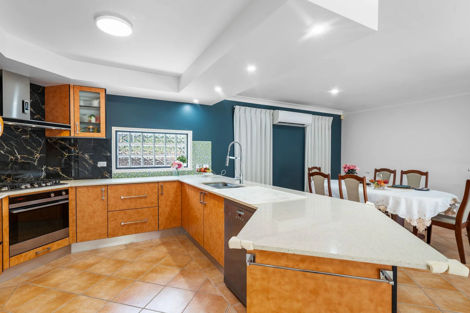 Additional image 2 of 16-18 Mingah Crescent, Shailer Park QLD 4128