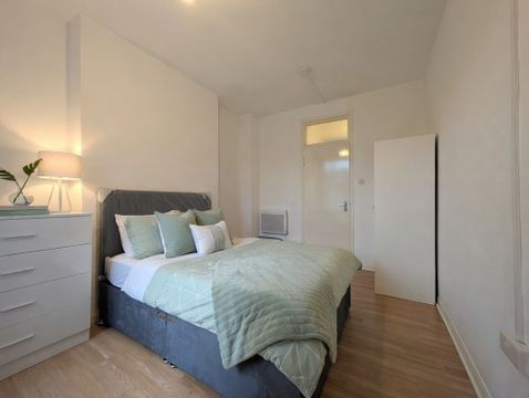105 Burford Road, Nottingham NG7