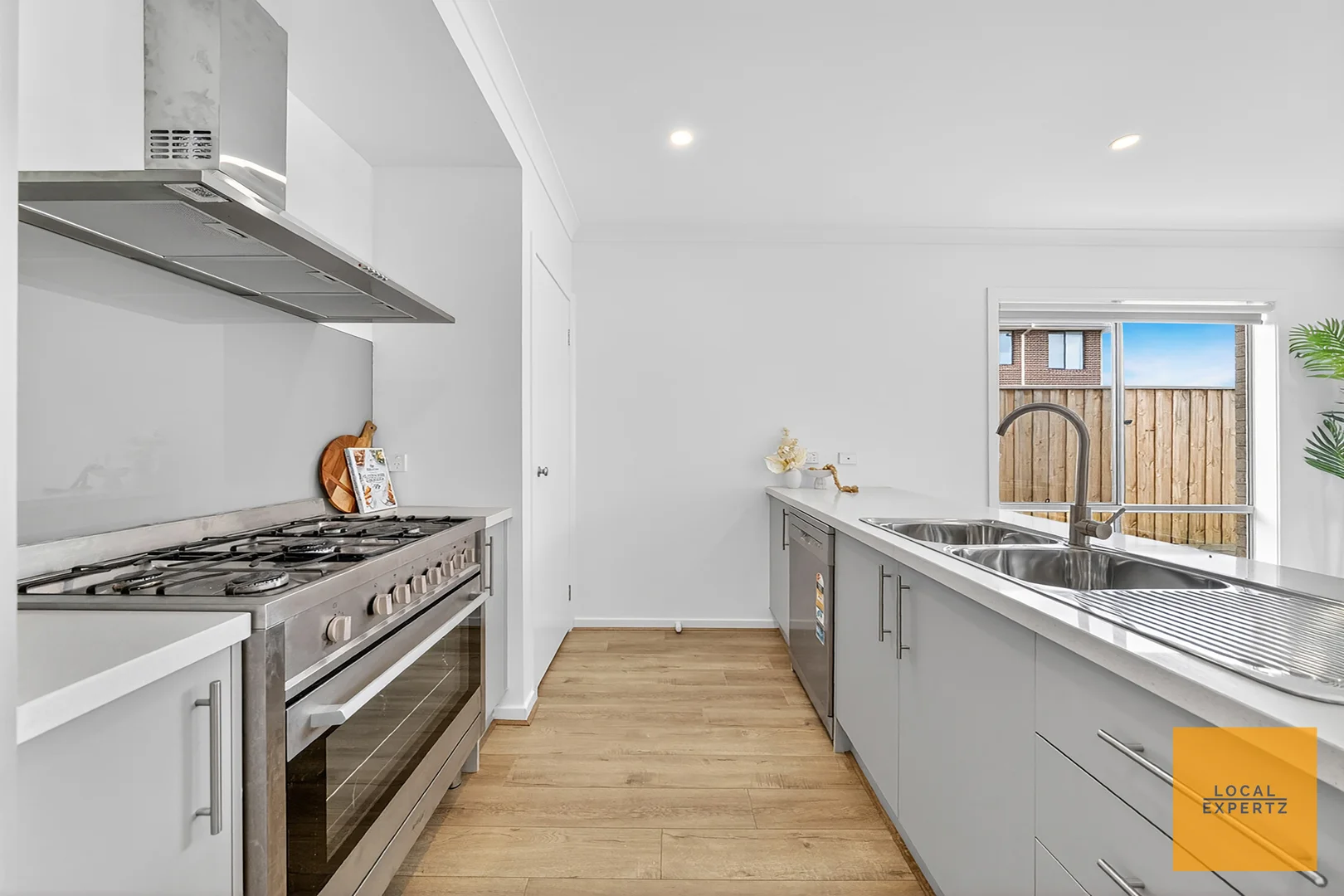 Additional image 7 of 257 Frontier Avenue, Aintree VIC 3336