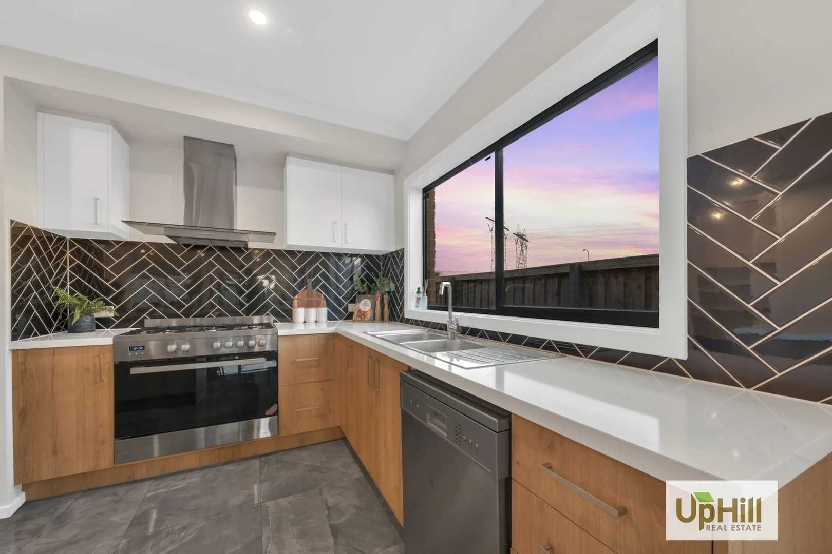 Additional image 10 of 28 Carradale Road, Clyde North VIC 3978