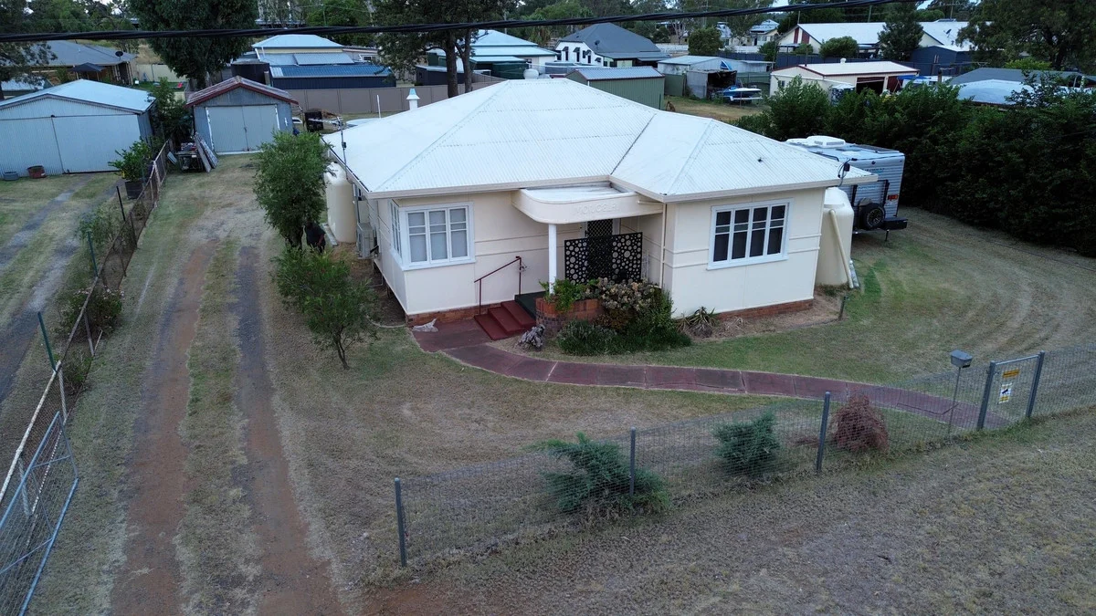 24 Davidson Street, Oakey QLD 4401