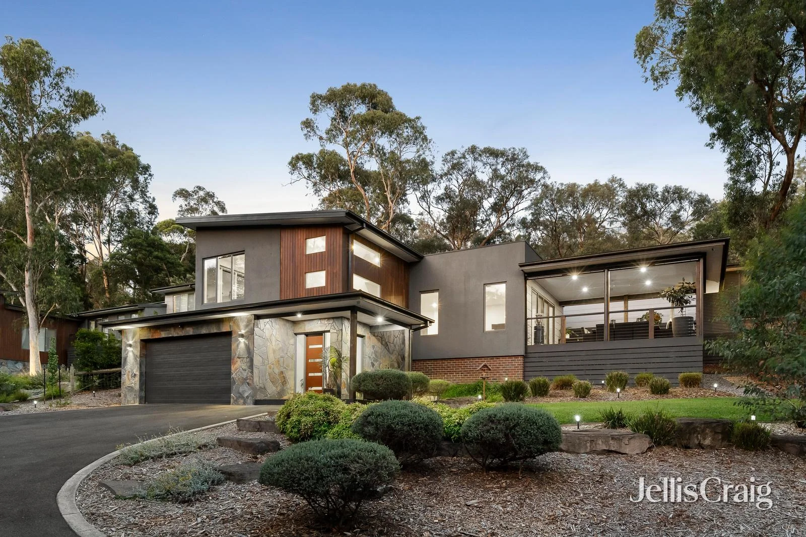 159 Scenic Crescent, Eltham North VIC 3095