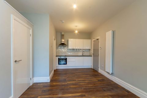 Mansfield Road, Nottingham NG5, Studio to rent