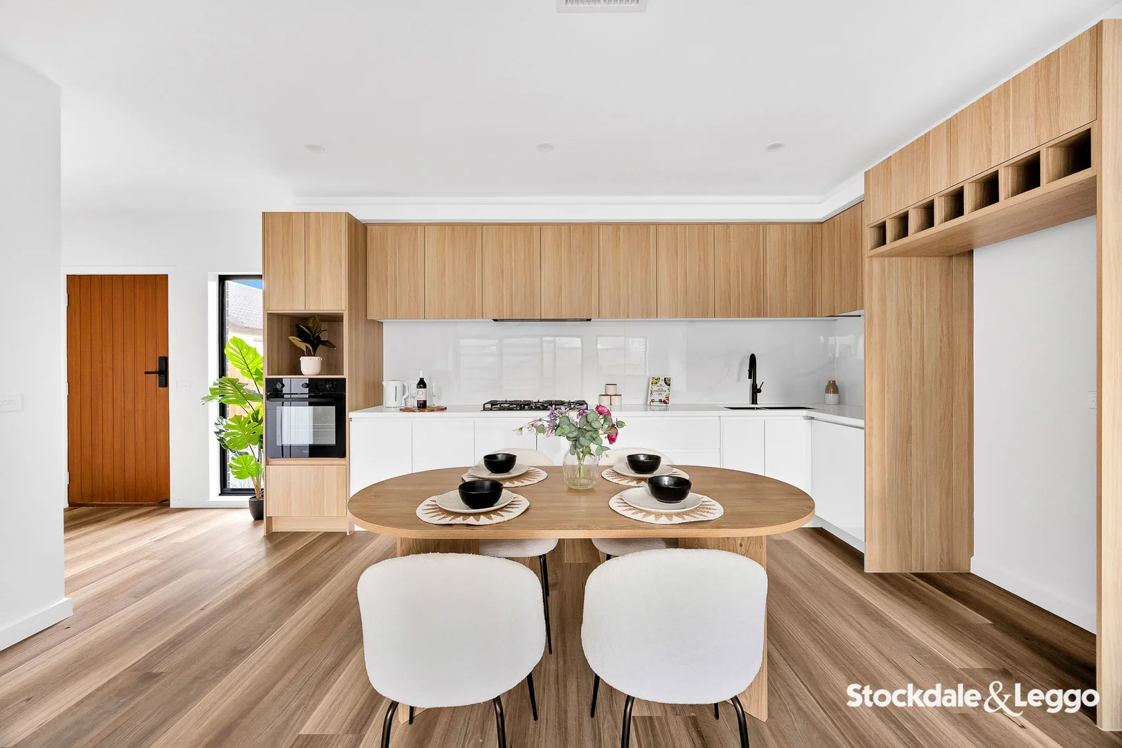 2/12 Thomas Street, Laverton VIC 3028