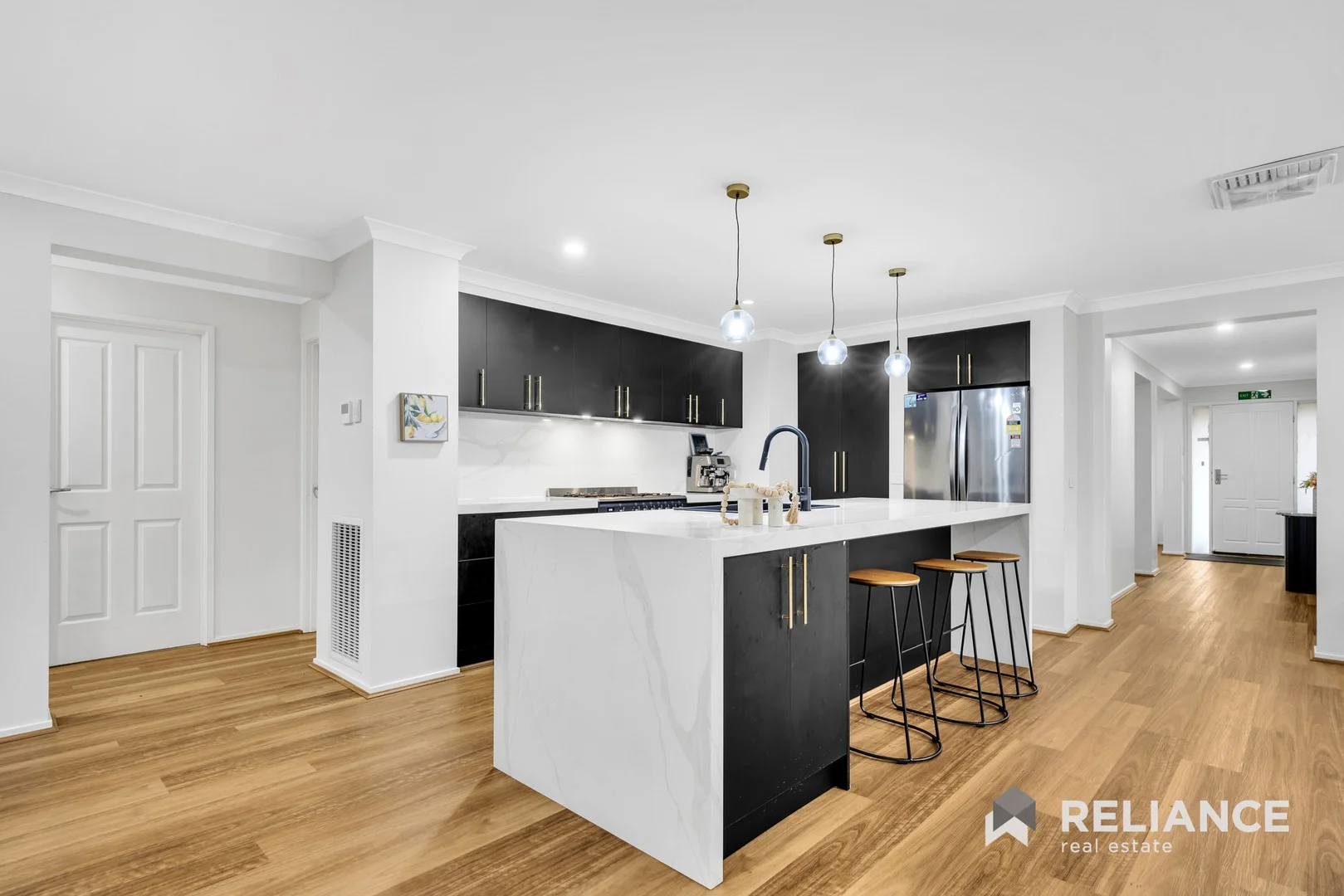 6 Carisbrook Circuit, Truganina VIC 3029