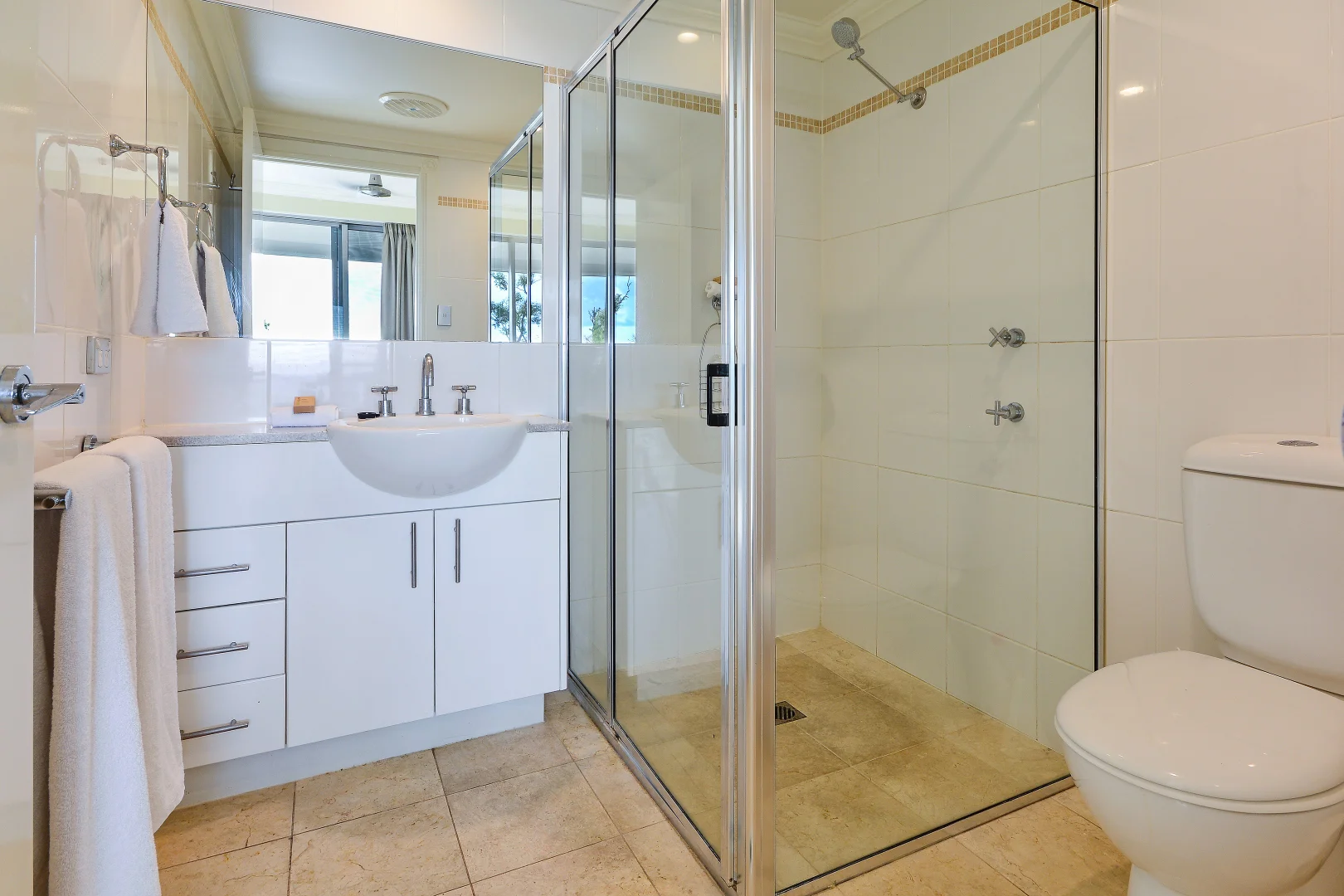 Additional image 10 of Bluewater Views 9/2 Banksia Court, Hamilton Island QLD 4803