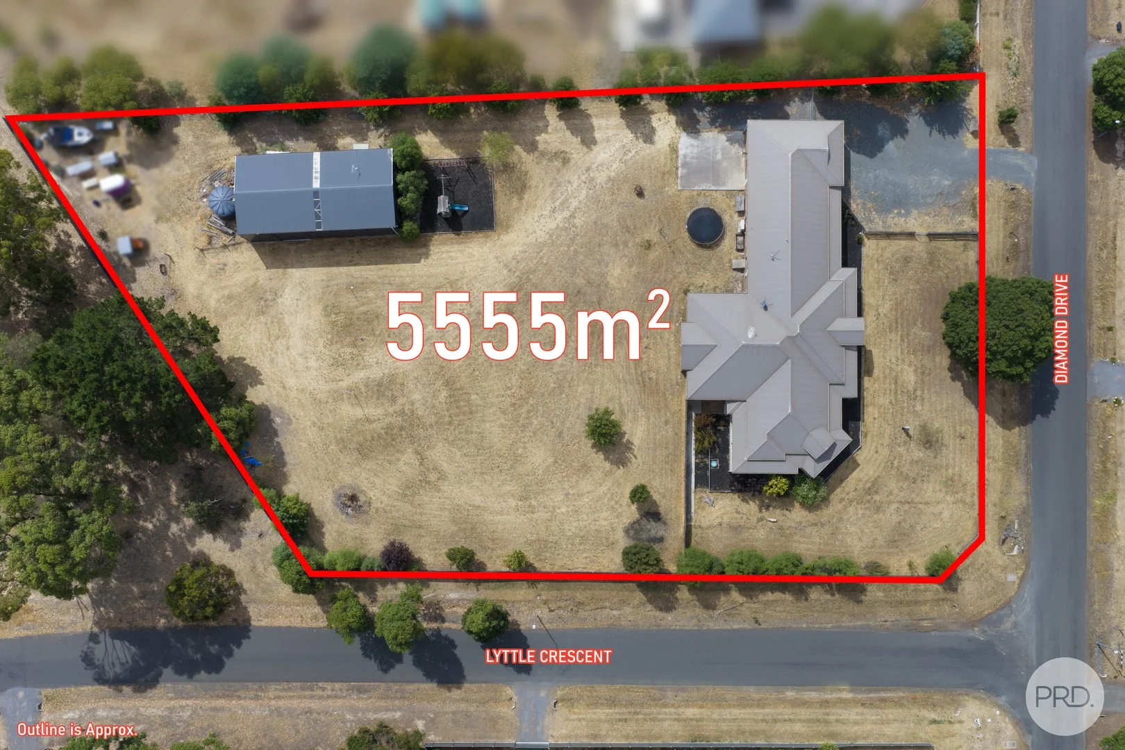 16 Diamond Drive, Cardigan Village VIC 3352