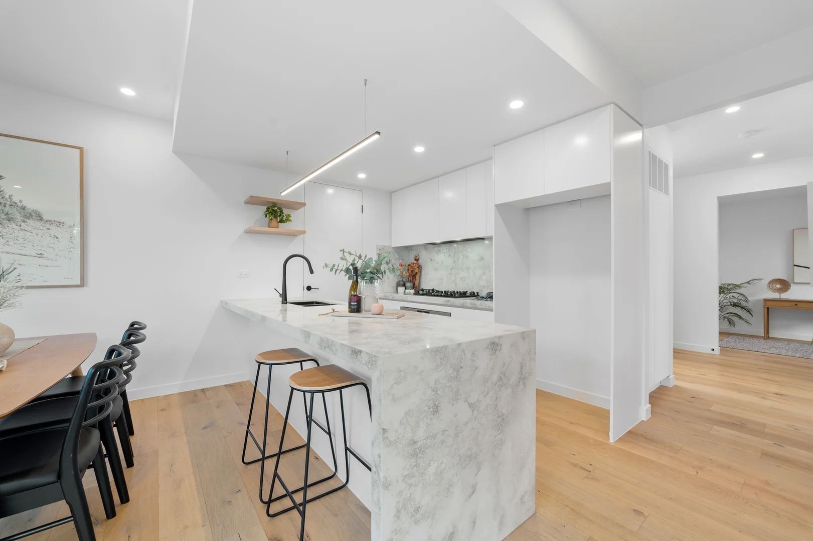 2/91 Stanley Avenue, Mount Waverley VIC 3149 photo 2
