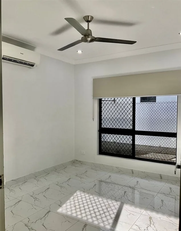 Additional image 17 of Zuccoli NT 0832