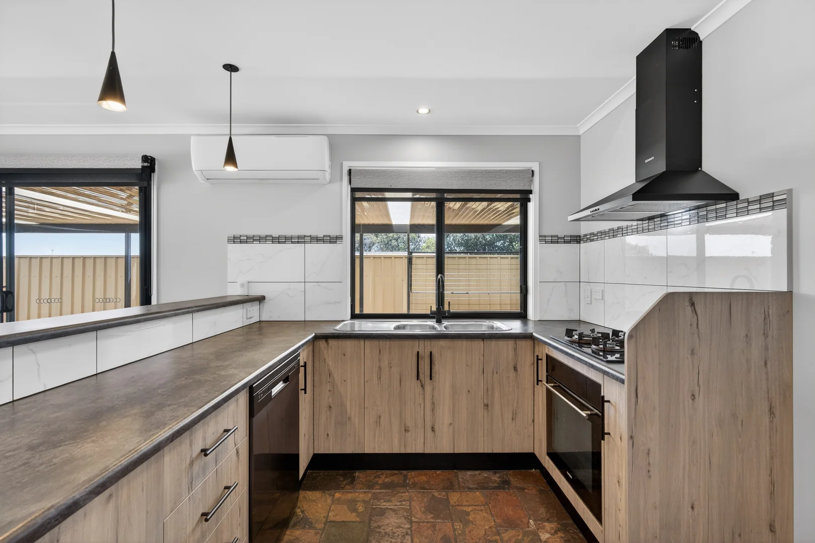 Additional image 4 of 117 Excelsior Parade, Hindmarsh Island SA 5214