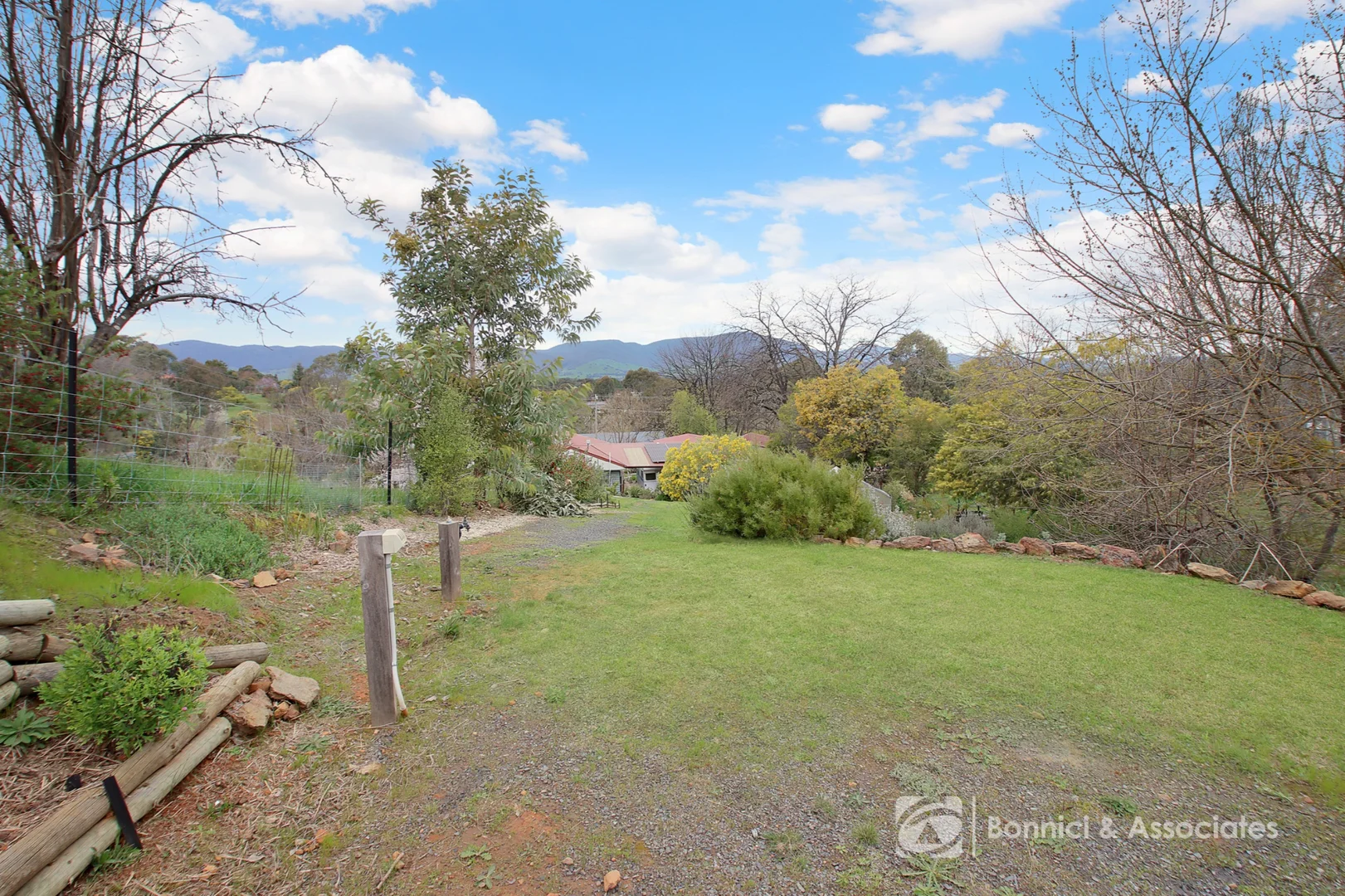 Additional image 20 of 37 Isaacs Avenue, Yackandandah VIC 3749