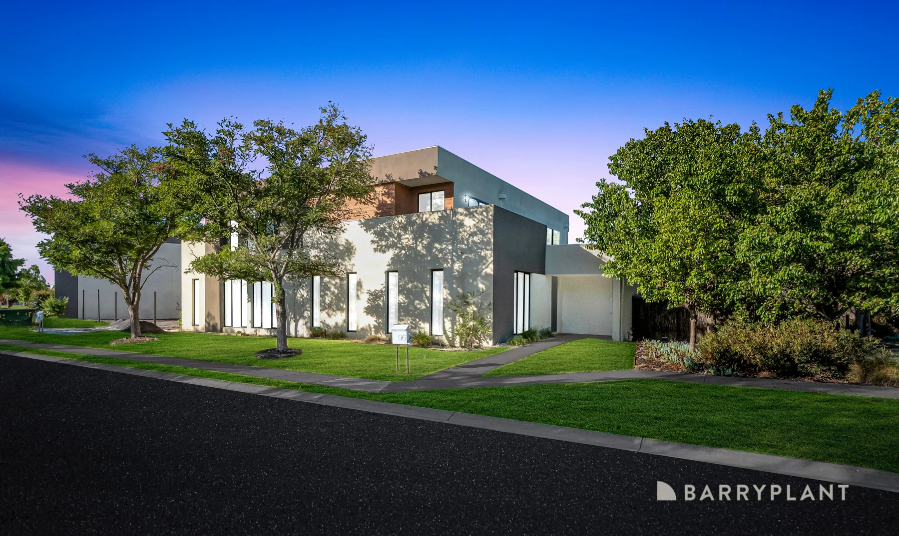96 Signature Boulevard, Sanctuary Lakes VIC 3030