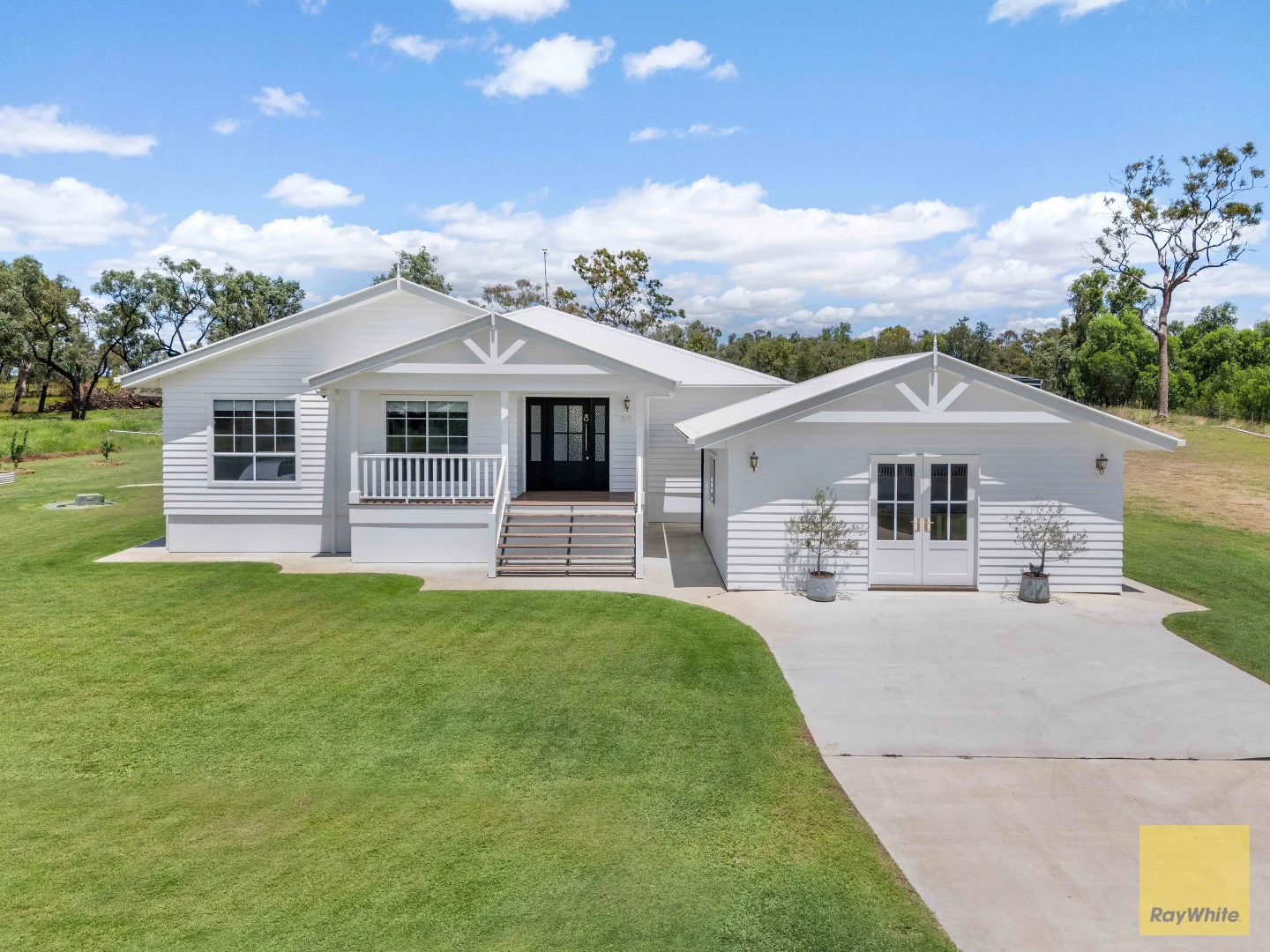 Additional image 2 of 301 Chudleigh Drive, Emerald QLD 4720