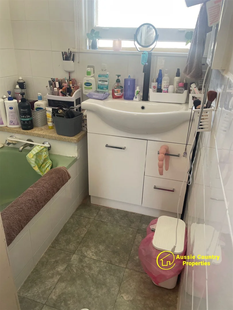 Additional image 7 of 50 Coreen Street, Jerilderie NSW 2716